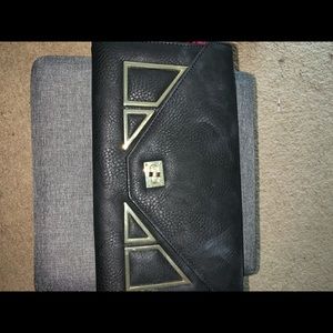 Envelope clutch
